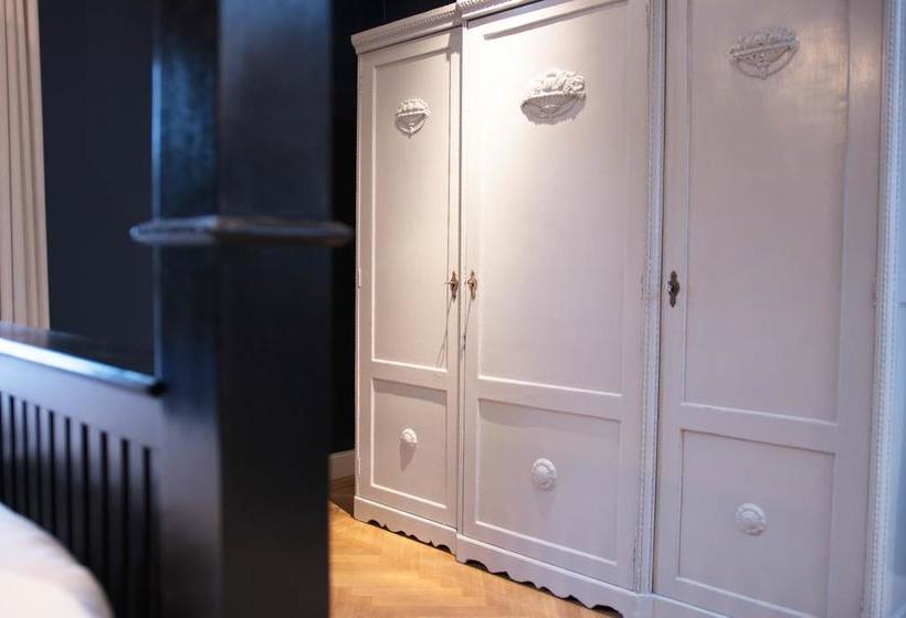 Amsterdam Canal Suites