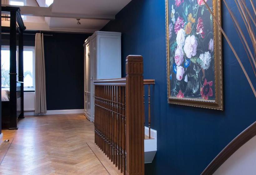 Amsterdam Canal Suites