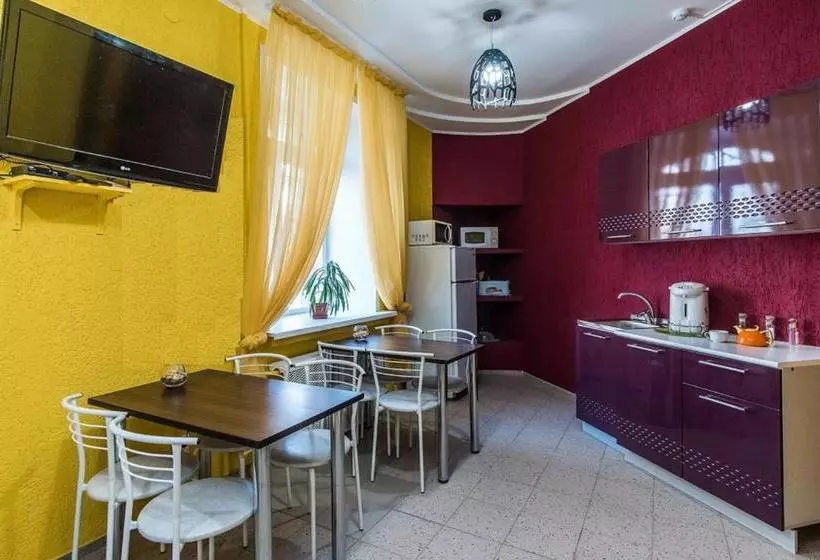 ホテル Barnaul Hostel