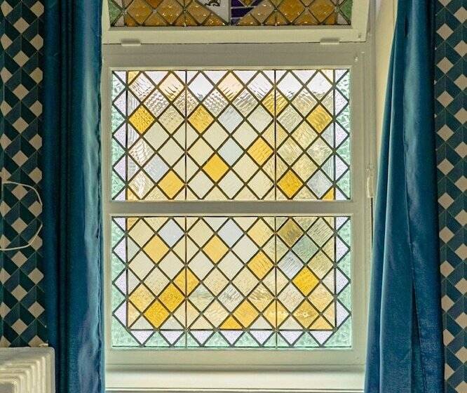 فندق Central Anzac