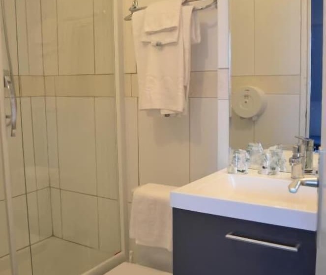 فندق Central Anzac