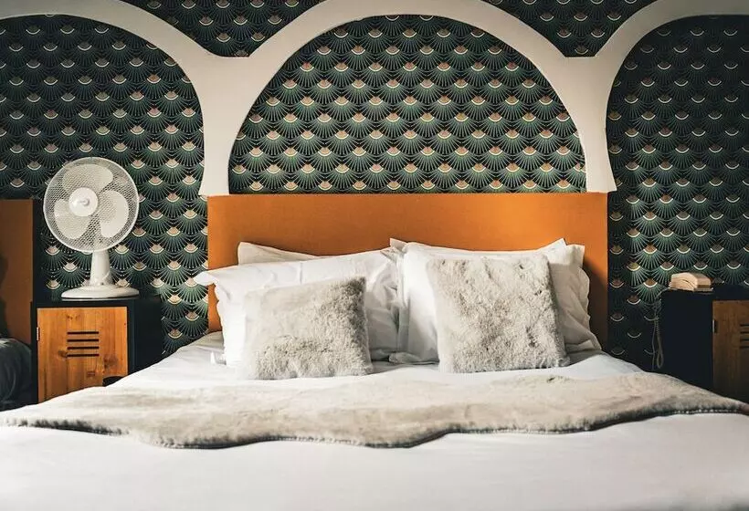 ホテル Central Anzac