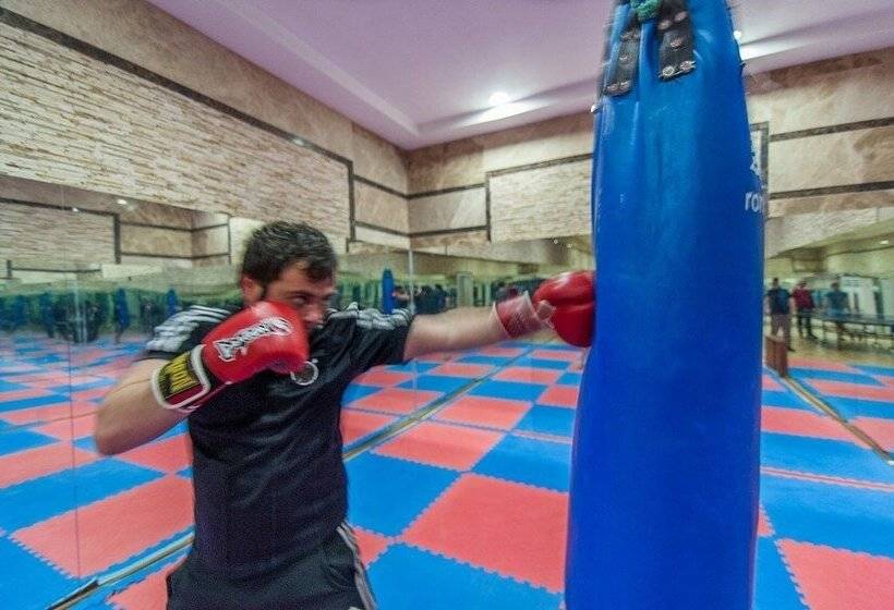 בית מלון כפרי Gherdan Park