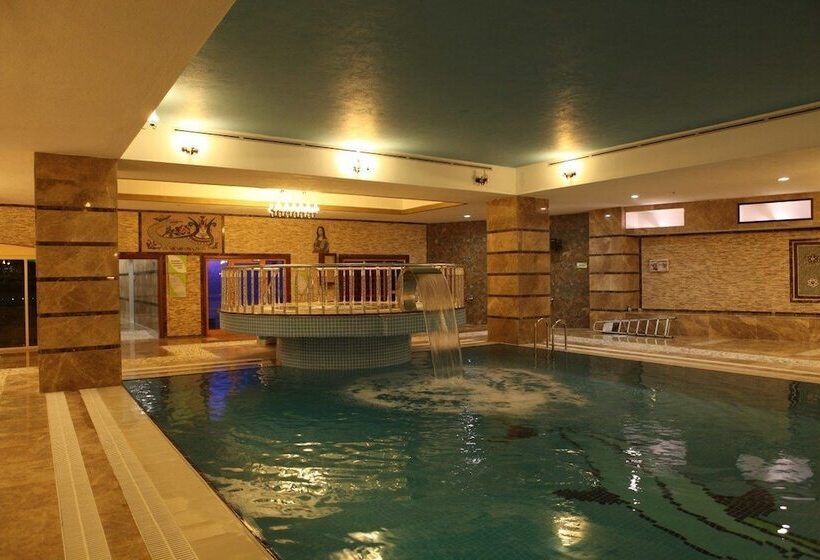 בית מלון כפרי Gherdan Park