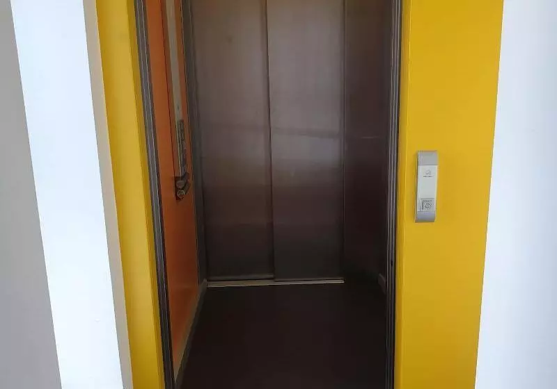 ホテル Hôtel Restaurant Les Oceanides