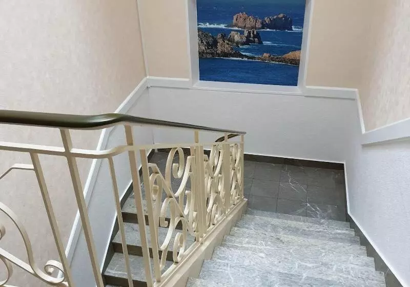 ホテル Hôtel Restaurant Les Oceanides