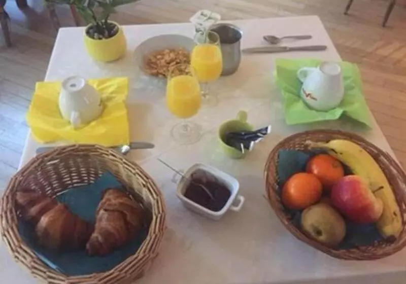 ホテル Hôtel Restaurant Les Oceanides