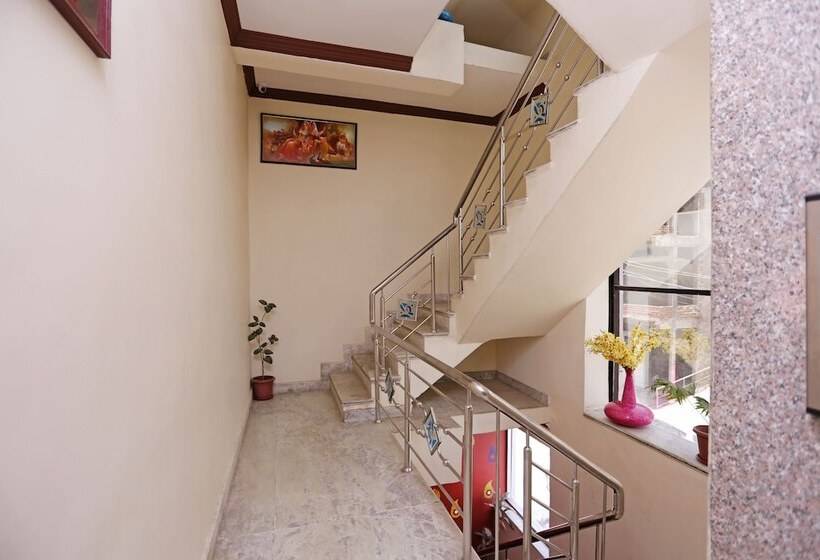 Hôtel Oyo 6541  Relax Inn