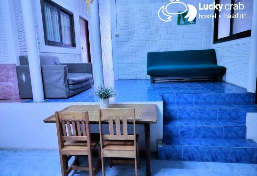Lucky Crab Hostel