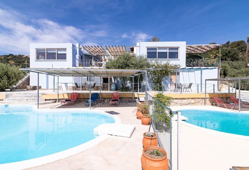 Sarakinas Residences