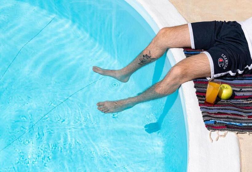 Sarakinas Residences