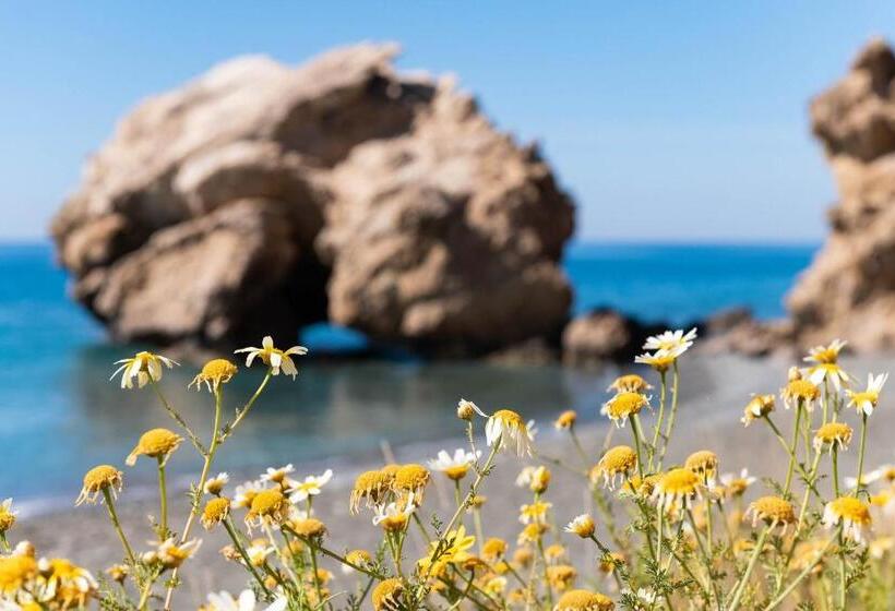 Sarakinas Residences