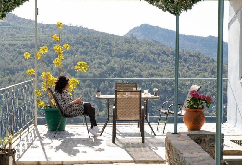 Sarakinas Residences