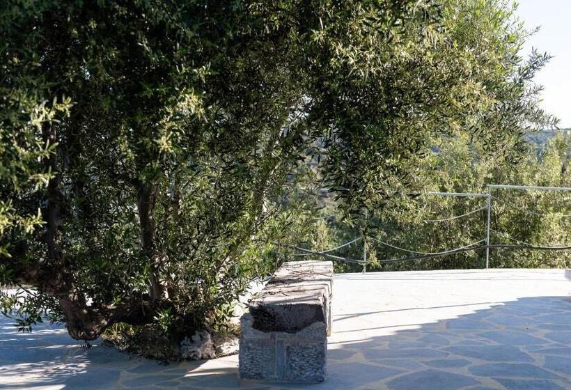 Sarakinas Residences