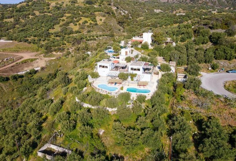 Sarakinas Residences