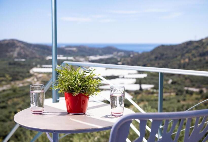 Sarakinas Residences