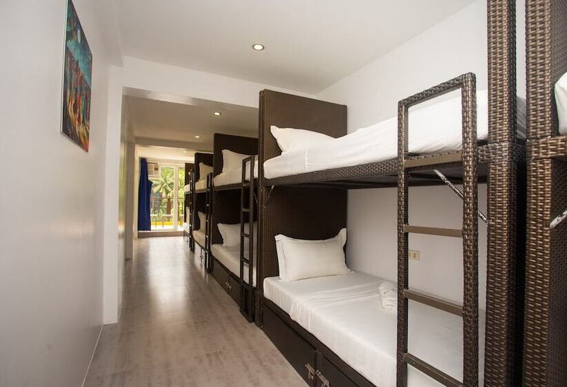 호스텔 Chillax Boracay