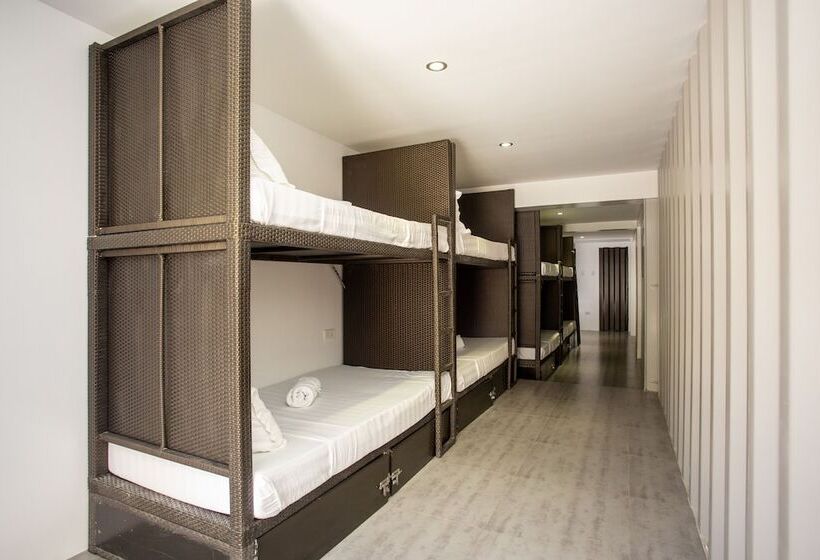 호스텔 Chillax Boracay