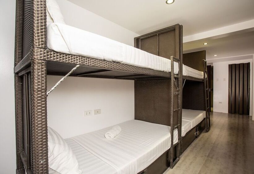 호스텔 Chillax Boracay