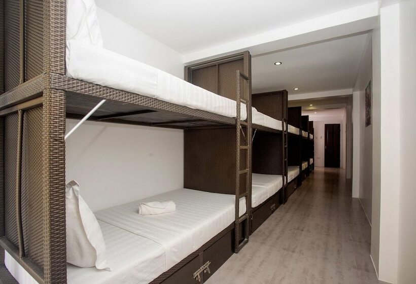 호스텔 Chillax Boracay