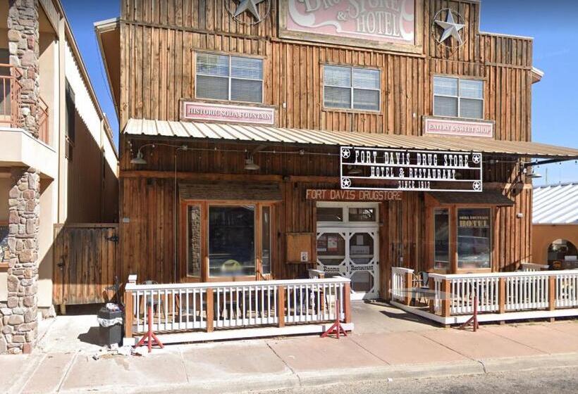 住宿加早餐  Fort Davis Drug Store