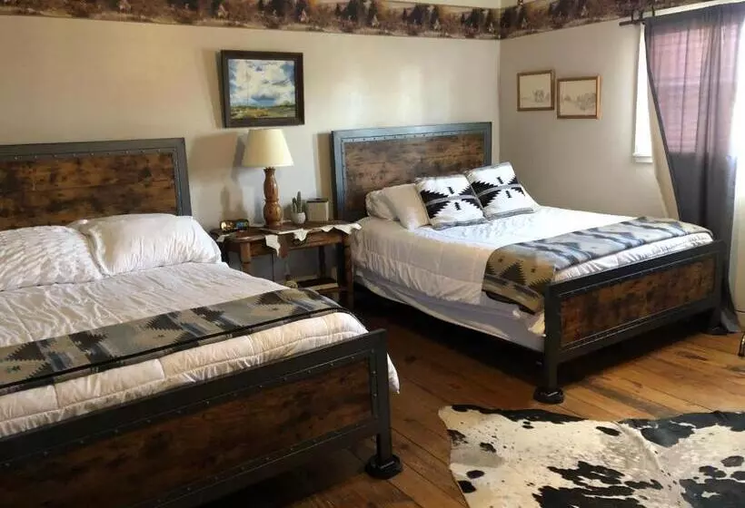 Aamiaismajoitus (B&B) Fort Davis Drug Store