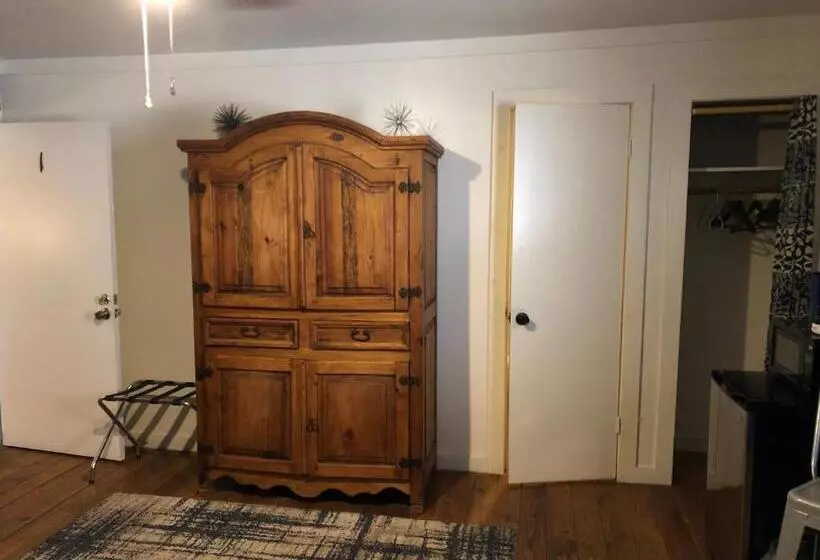 Aamiaismajoitus (B&B) Fort Davis Drug Store