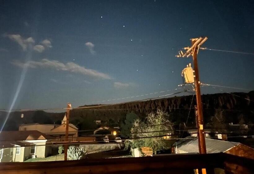 住宿加早餐  Fort Davis Drug Store