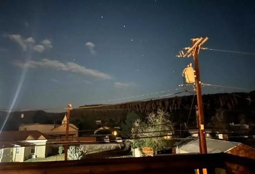 Aamiaismajoitus (B&B) Fort Davis Drug Store