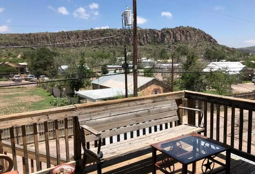 Aamiaismajoitus (B&B) Fort Davis Drug Store