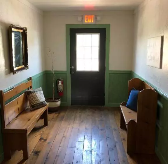 Aamiaismajoitus (B&B) Fort Davis Drug Store