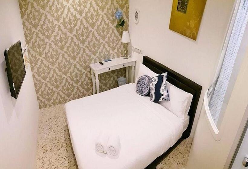 בית מלון כפרי Elephant House Boutique