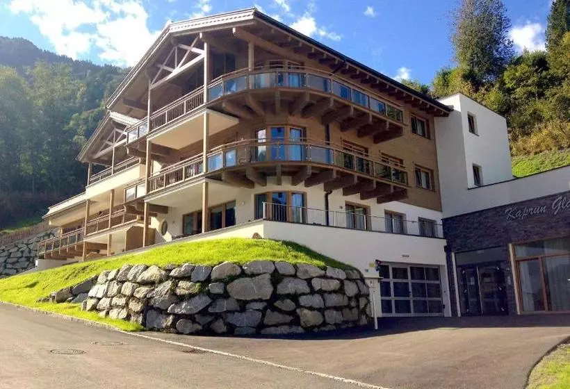 هتل Kaprun Glacier Estate