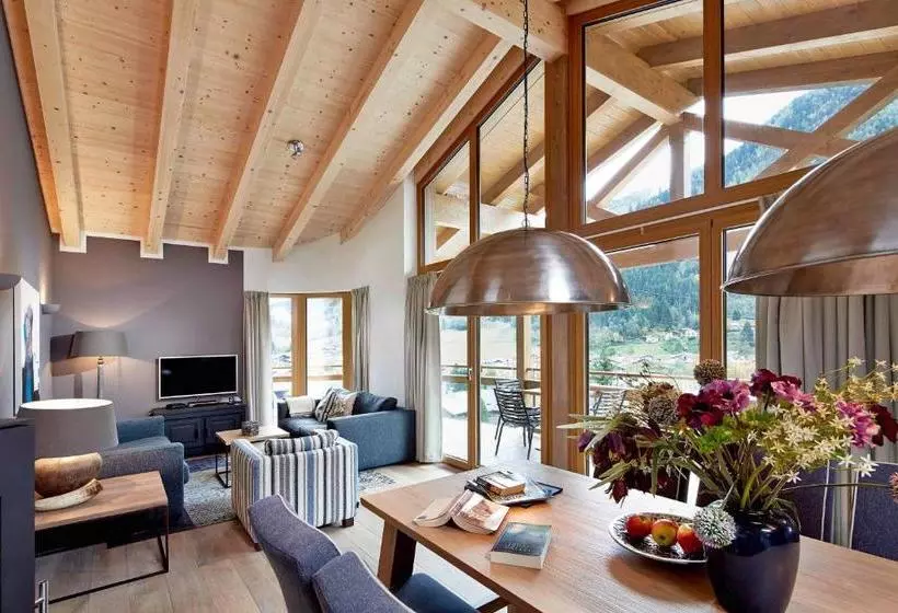 هتل Kaprun Glacier Estate