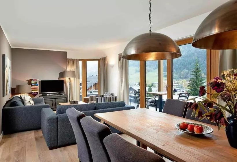 هتل Kaprun Glacier Estate