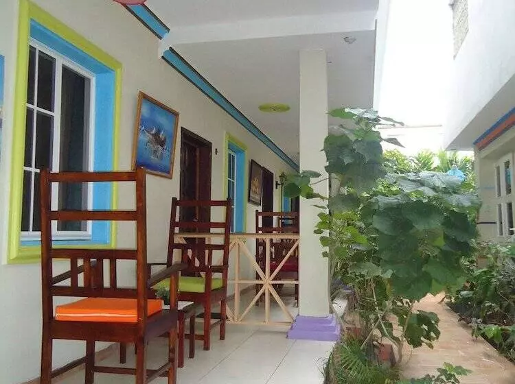 هتل L Amitié Hôtel