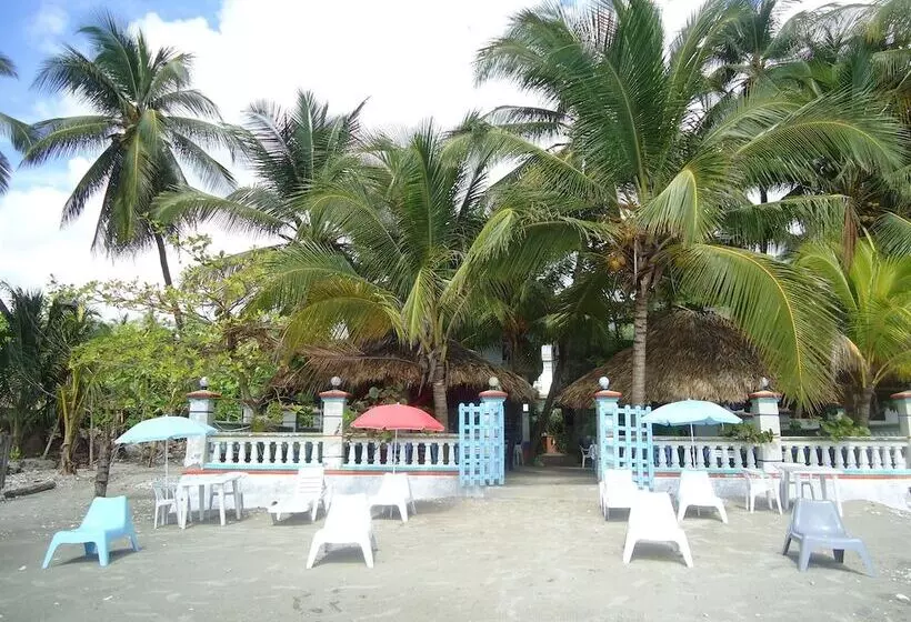 هتل L Amitié Hôtel