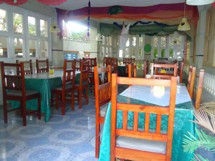 هتل L Amitié Hôtel