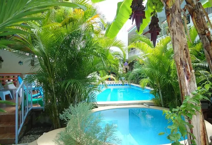 هتل L Amitié Hôtel