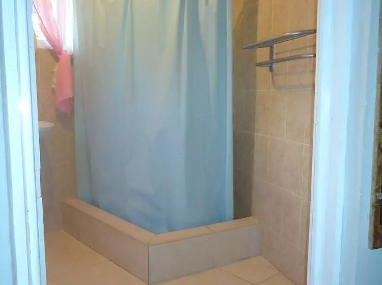 هتل L Amitié Hôtel