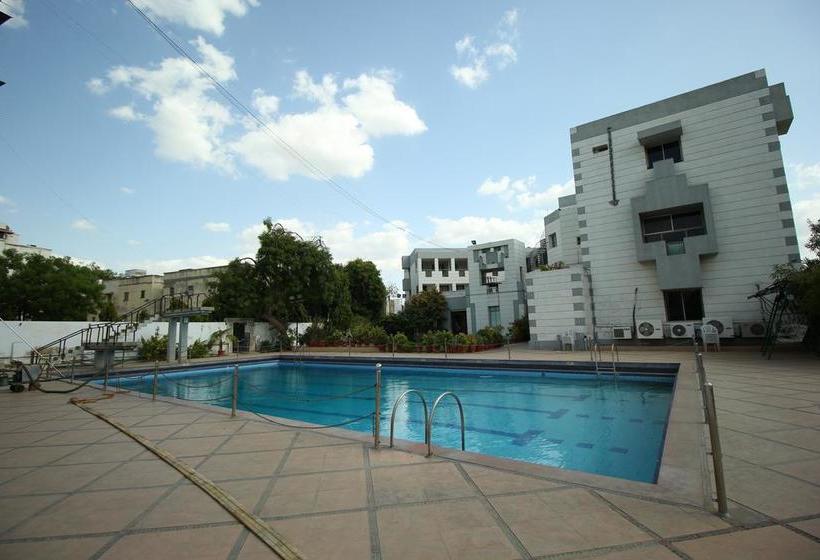 Fotos del hotel Oyo 5054 Sunnstep Club:  14