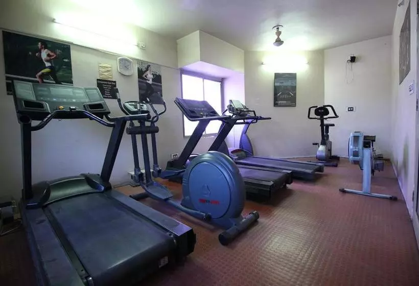 هتل Oyo 5054 Sunnstep Club