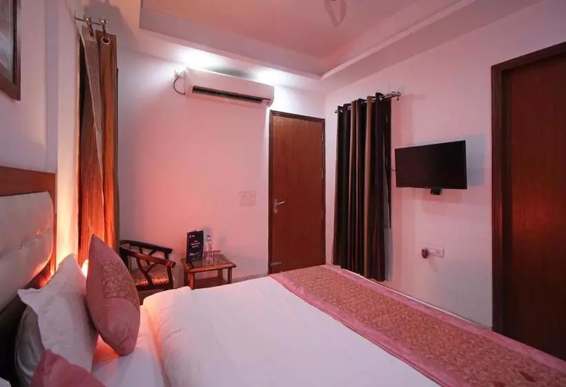 ホテル Super Collection O Sector 110 Noida