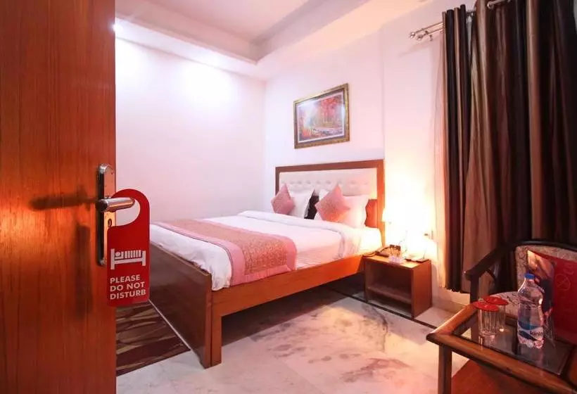 ホテル Super Collection O Sector 110 Noida