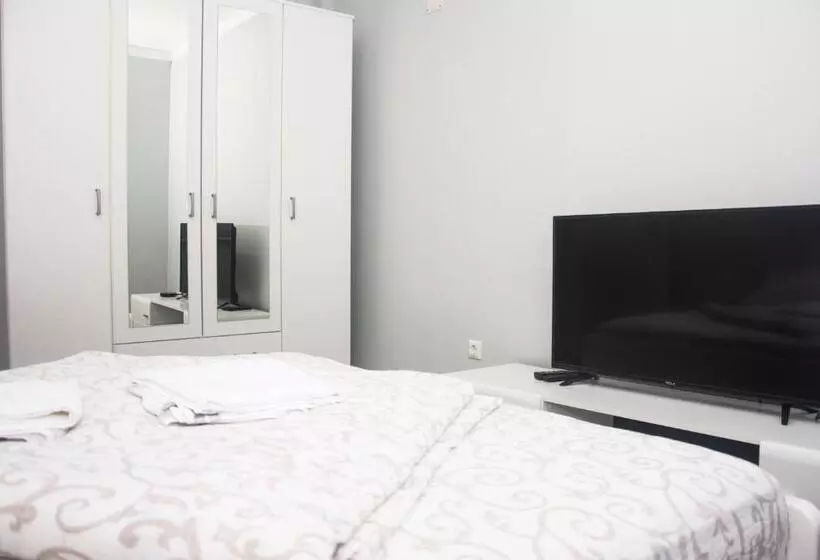 Motel Aura