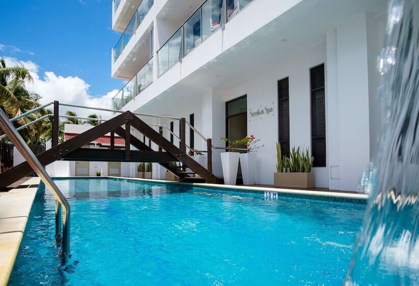 Ramada Suites By Wyndham Wailoaloa Beach Fiji