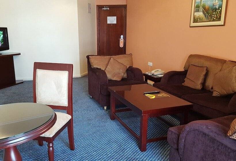 Al Bustan Tower Hotel Suites