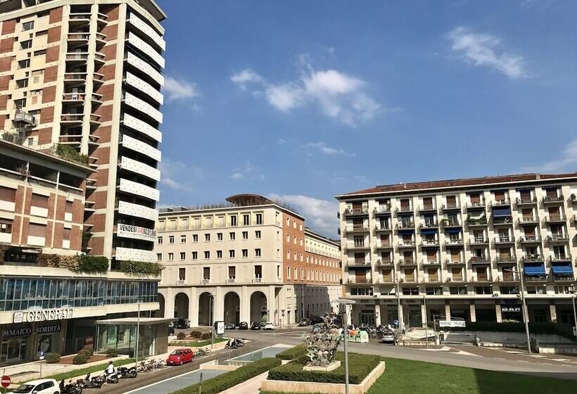 تختخواب و صبحانه Simoni 10