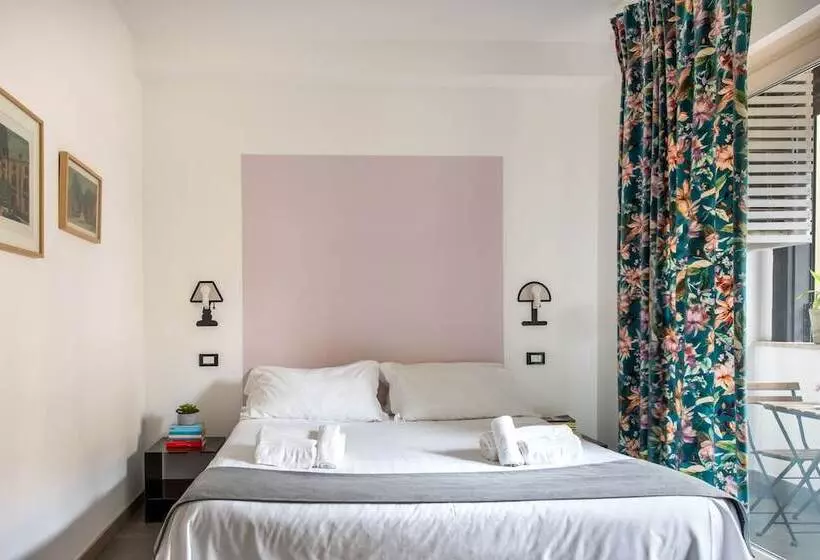 تختخواب و صبحانه Cassaro261