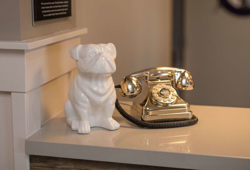 Aristocrat Hotel, Bw Signature Collection